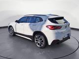 BMW X2 sDrive20i M Sport Mesh Edition DCT Rückfahrka - BMW X2: Edition M Mesh