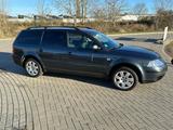 Volkswagen Passat Variant 1.6 Basis Variant Basis - Volkswagen Passat Variant aus 2002