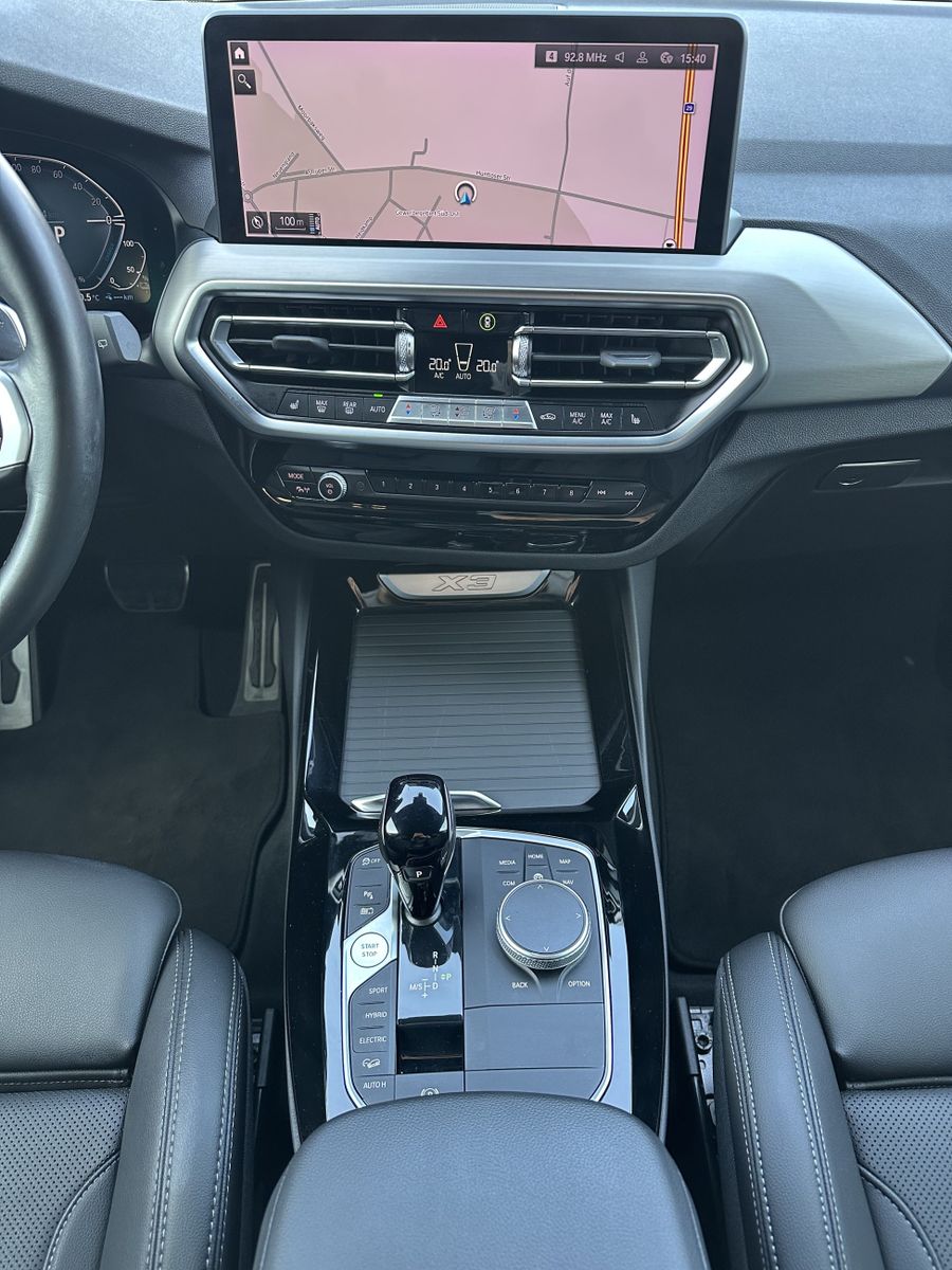 Fahrzeugabbildung BMW X3 xDrive30e M-Sport NAV+LED+AHK+H&K+KAMERA+19ZO