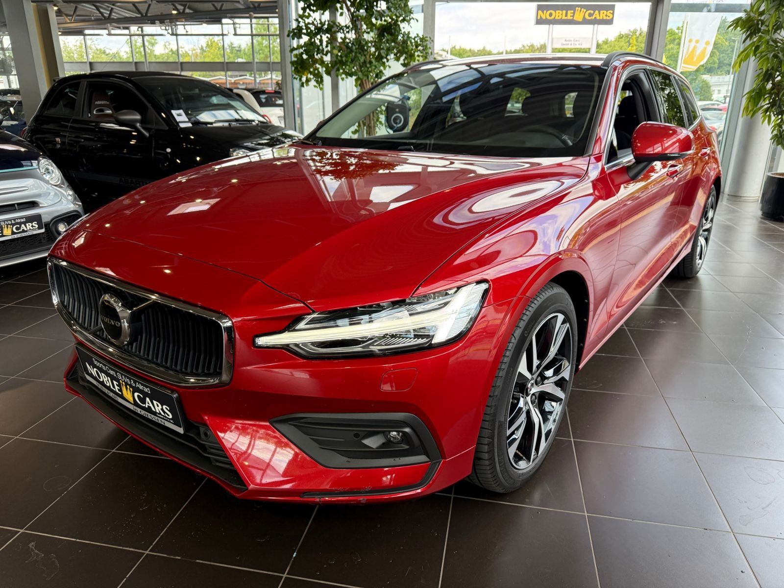 Fahrzeugabbildung Volvo V60 Kombi Core AHK LED ALU