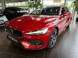 Volvo V60 Kombi Core AHK LED ALU - gebrauchte Volvo V60 aus dem Jahr 2023