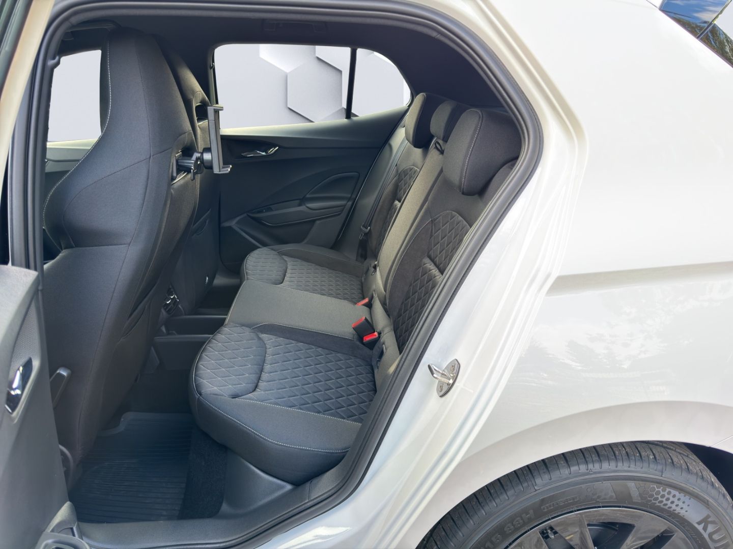 Fabia Selection LED Sperrdiff. ACC Apple CarPlay