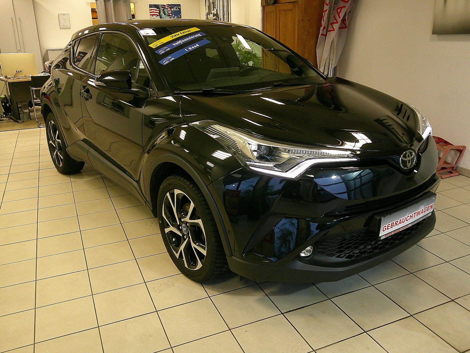 Fahrzeugabbildung Toyota C-HR Team D/1.HAND/SCHECKHEFT/KAMERA/NAVI