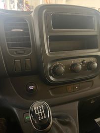 Renault Trafic - 9