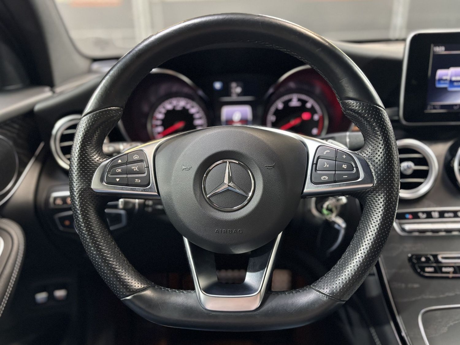 Fahrzeugabbildung Mercedes-Benz GLC 220 d 4M AMG#LED#360°#Alcantara#Tempomat#Luf