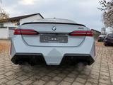 BMW M5 G90 727PS Hybrid xDrive Carbon Limousine - BMW M5: Ps