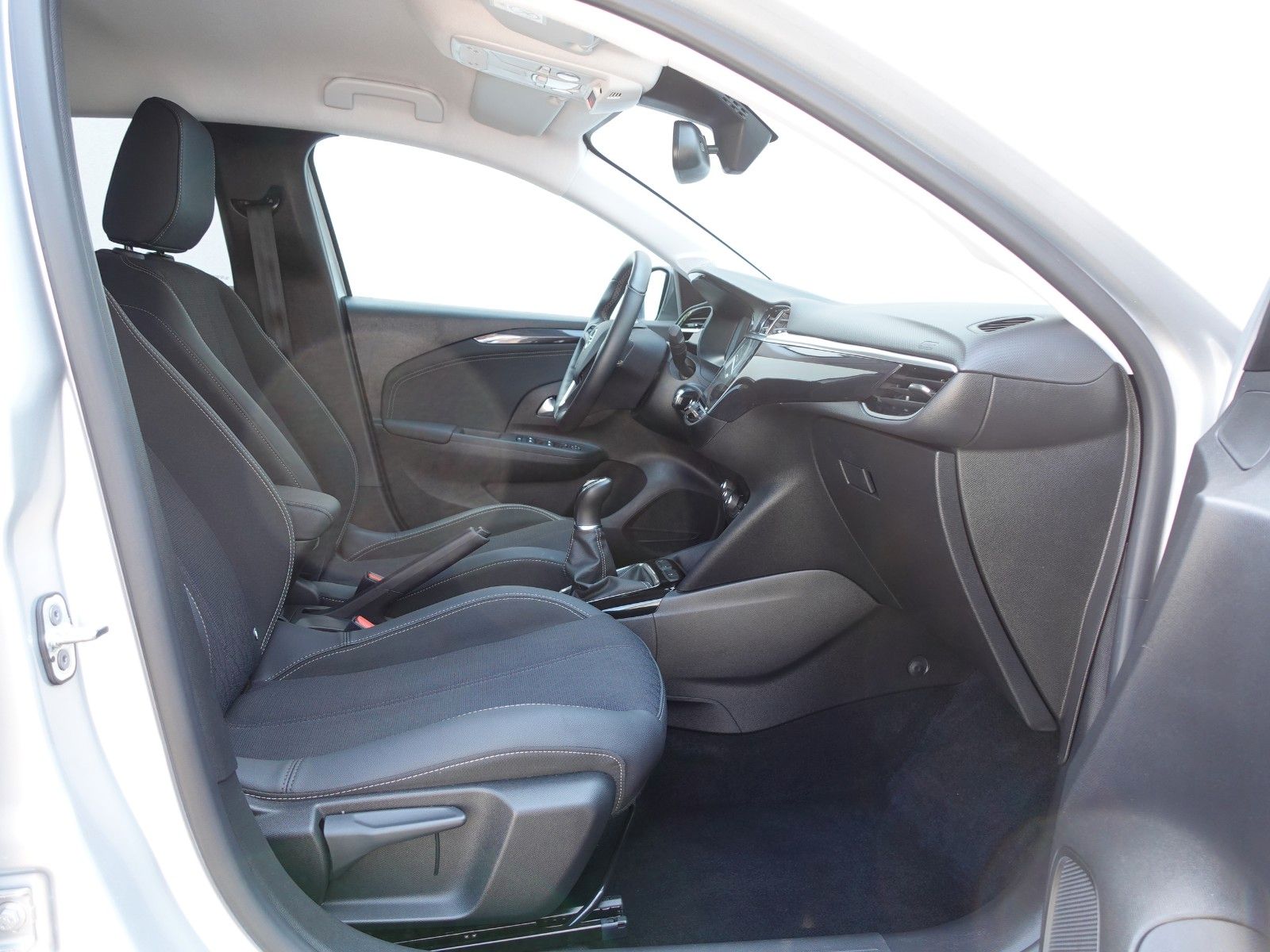 Fahrzeugabbildung Opel Corsa 1.2Edition Navi,DAB,Kamera,Sitzh,Allwetter