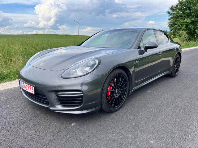 Porsche Panamera GTS