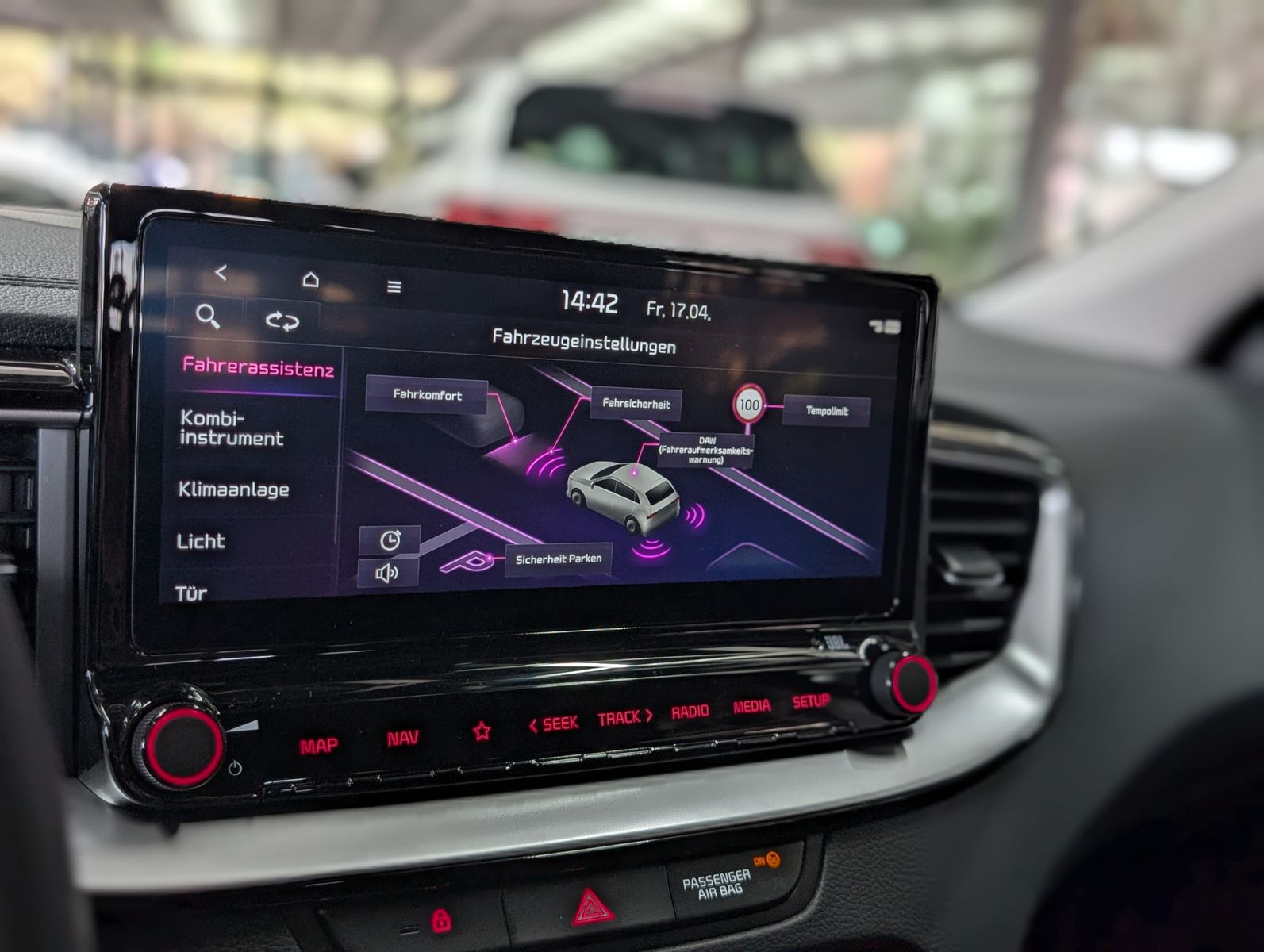 Fahrzeugabbildung Kia cee'd Sportswagon 1.5 Spirit SCC JBL KAM 7J Gar.