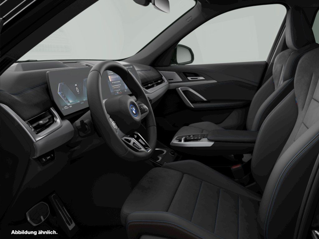 BMW X1 xDrive30e M Sport HUD PANO ACC RFK NAVI LED imagem 3
