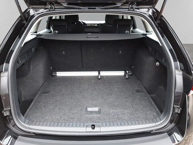 Fahrzeugabbildung Skoda Octavia Combi 2.0TDI Essence SitzHz PDC LED