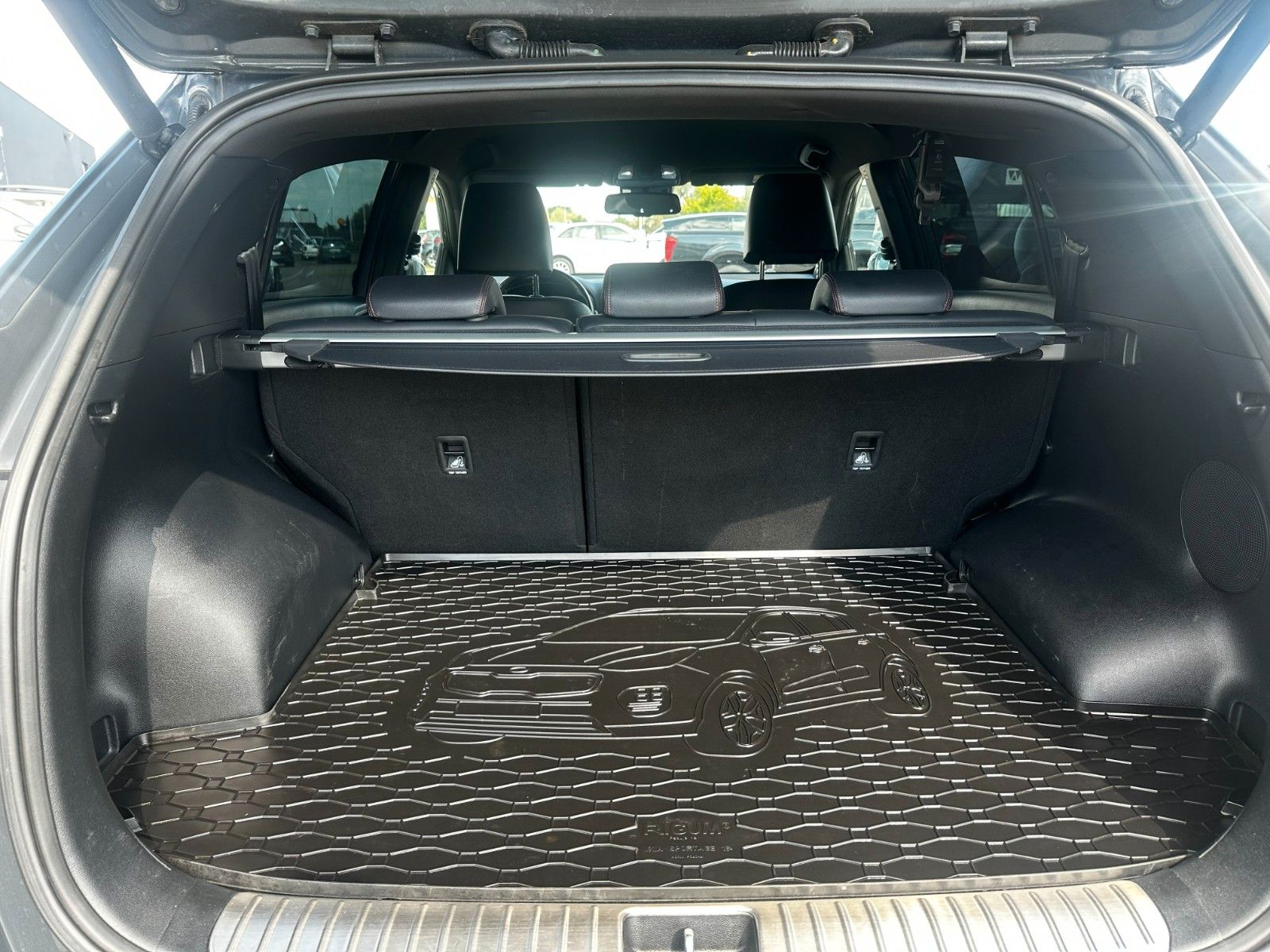Fahrzeugabbildung Kia Sportage 1.6 T-GDI DCT 4WD GT line