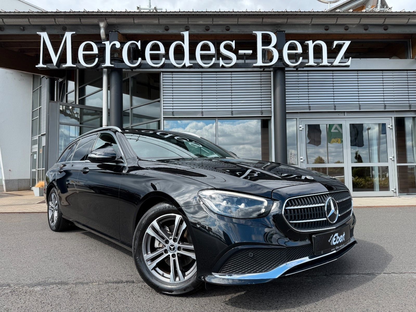 Fahrzeugabbildung Mercedes-Benz E 200 d T TAXI AVANTGARDE R-Kamera+Kindersitz
