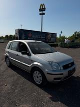 Ford Fusion 4 türer HU/AU 8 Fach bereift - Ford Fusion aus 2002