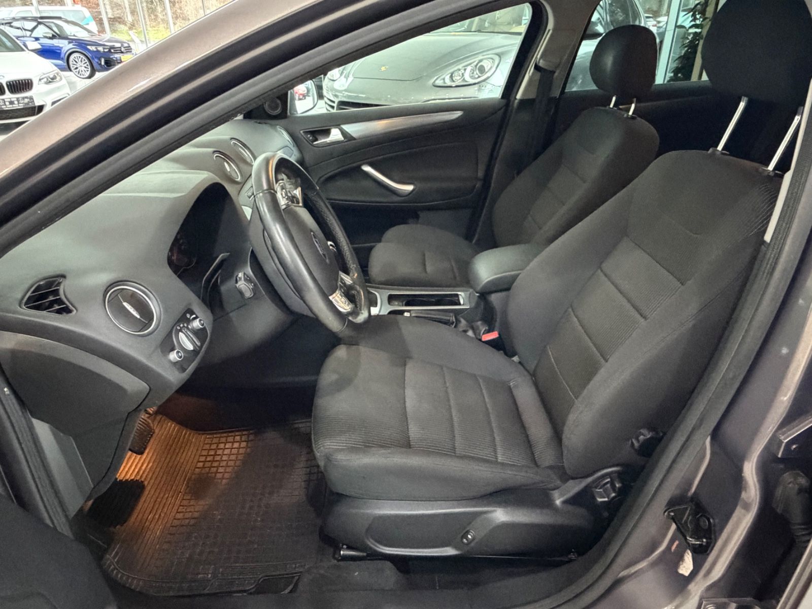 Fahrzeugabbildung Ford Mondeo Turnier Titanium