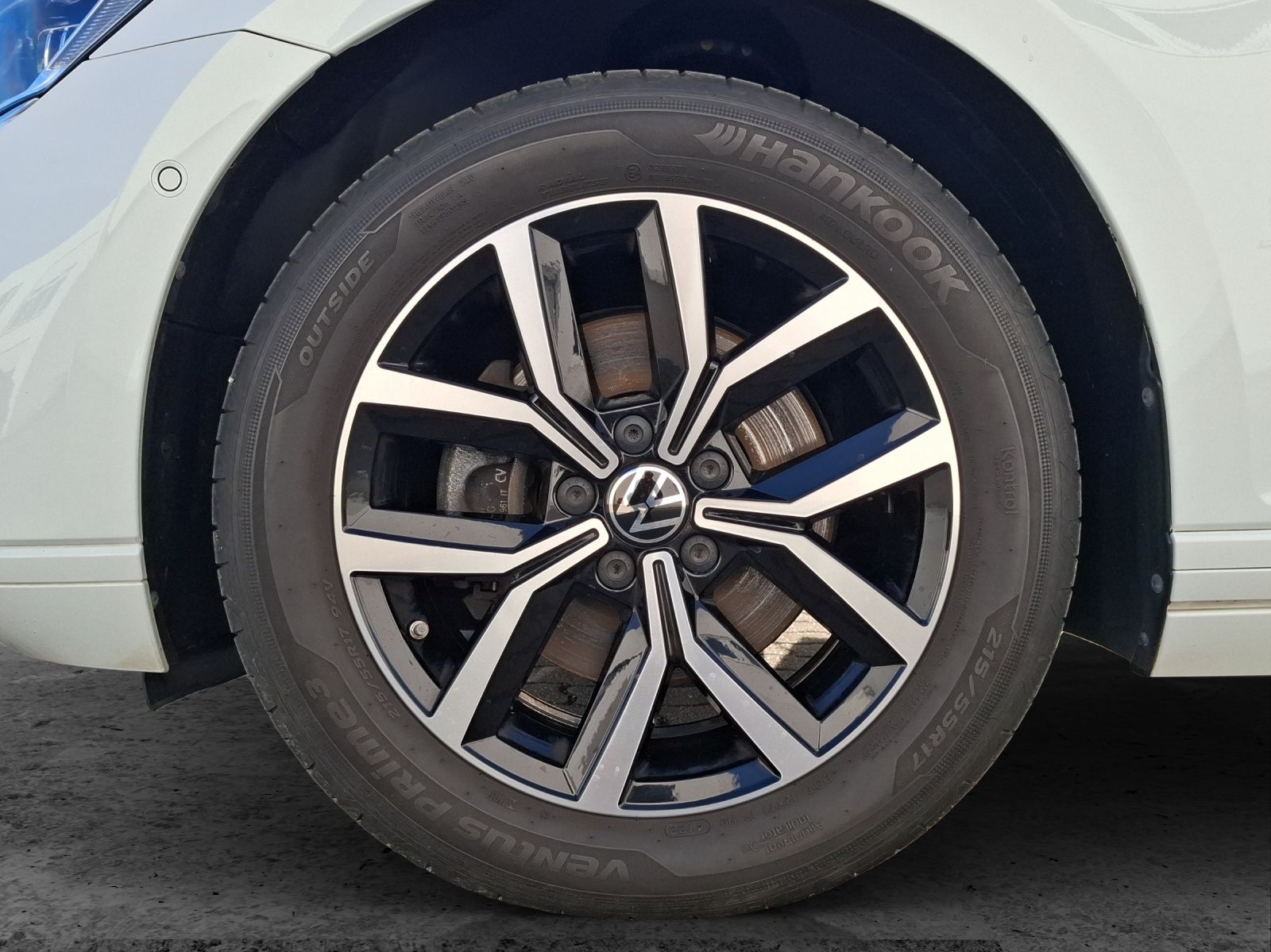 Fahrzeugabbildung Volkswagen Passat Variant TDI Business DSG Matrix Navi AID