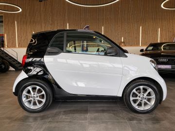 Smart ForTwo coupe 52kW *19%MwSt*MFL*NAVI*SHZ*