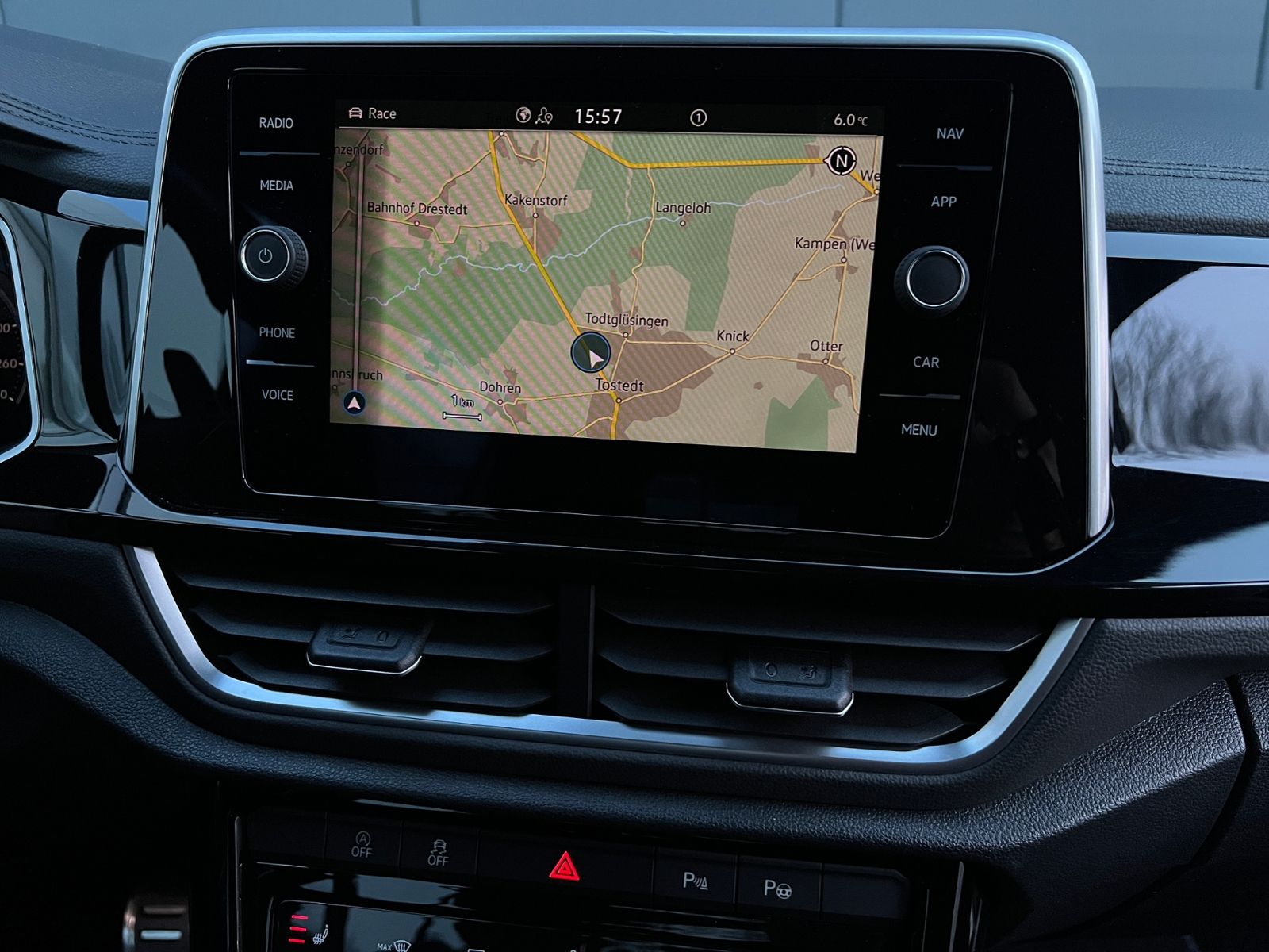 Fahrzeugabbildung Volkswagen T-Roc R 2.0 TSI DSG 4MOTION*AHK,Leder,Navi,Rückf