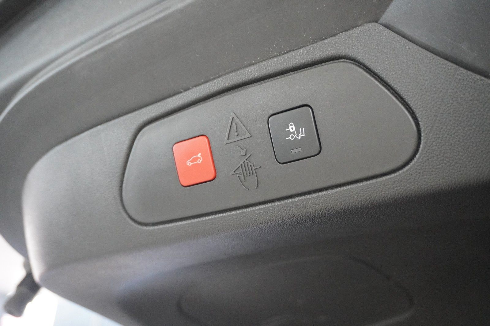 Fahrzeugabbildung Opel Grandland (X) 1.5D ULTIMATE NAVI/LED/360°/SH/AHK