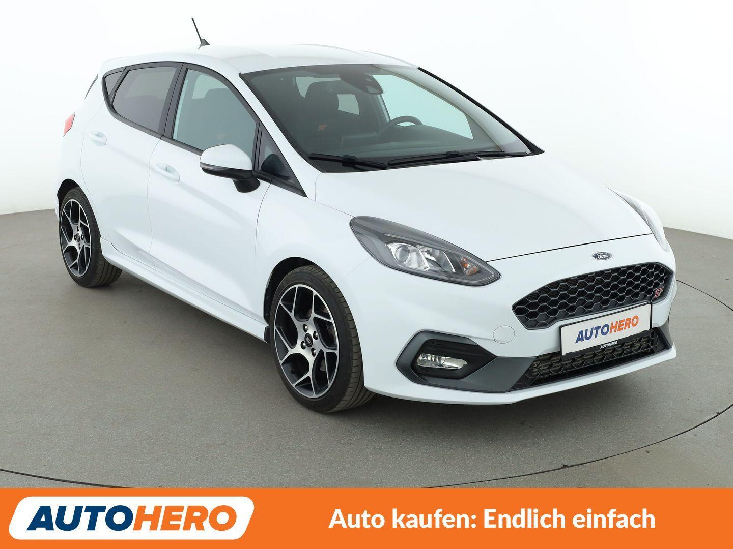 Ford Fiesta 1.5 EcoBoost ST*TEMPO*PDC*SHZ*RECARO*BT*
