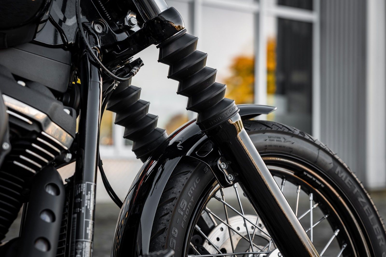 Fahrzeugabbildung Harley-Davidson FXBB STREET BOB Softail  - JEKILL&HYDE