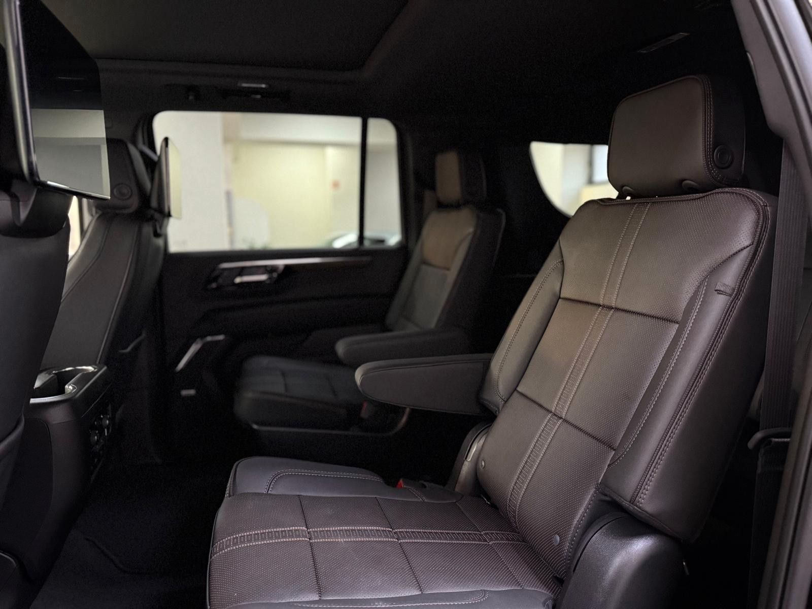 Fahrzeugabbildung Chevrolet 2026 SUBURBAN HIGH COUNTRY 24"-PANORAMA