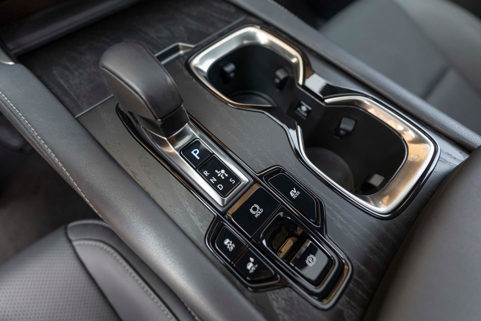 Fahrzeugabbildung Lexus RX 350H AWD 360° ACC TOTW SHZ/K CARPLAY