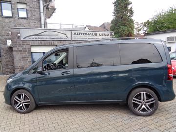 Mercedes V 220 - 10