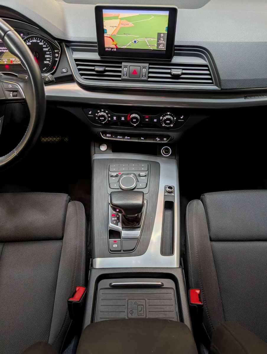 Fahrzeugabbildung Audi Q5 45 TDI Quattro S-Line Sport TEMP MMI SHZ 20"