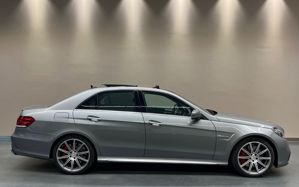 Mercedes-Benz E 63 AMG E63 AMG S 4M *PANORAMA*V-MAX*DISTRONIC*360°*