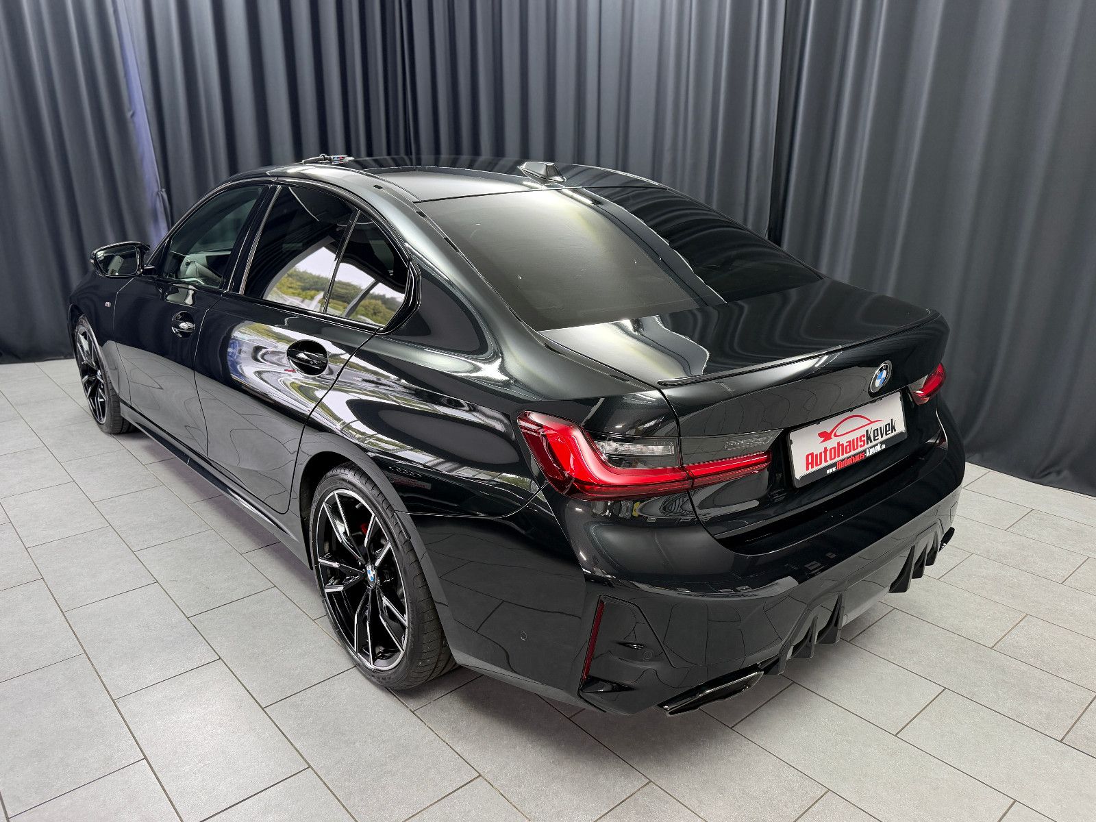Fahrzeugabbildung BMW M340i Limousine xDrive |M-SITZE|H/K|PANO