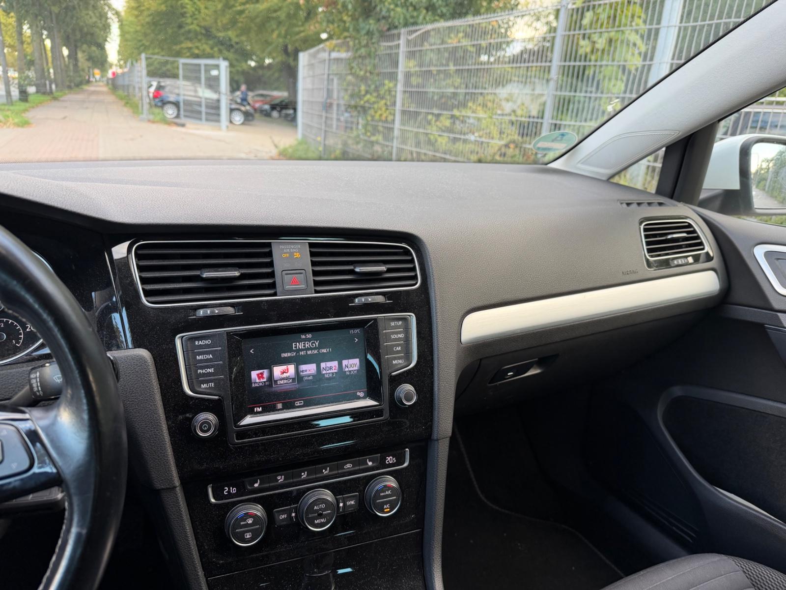 Volkswagen Golf VII Lim. Cup BMT + GARANTIE