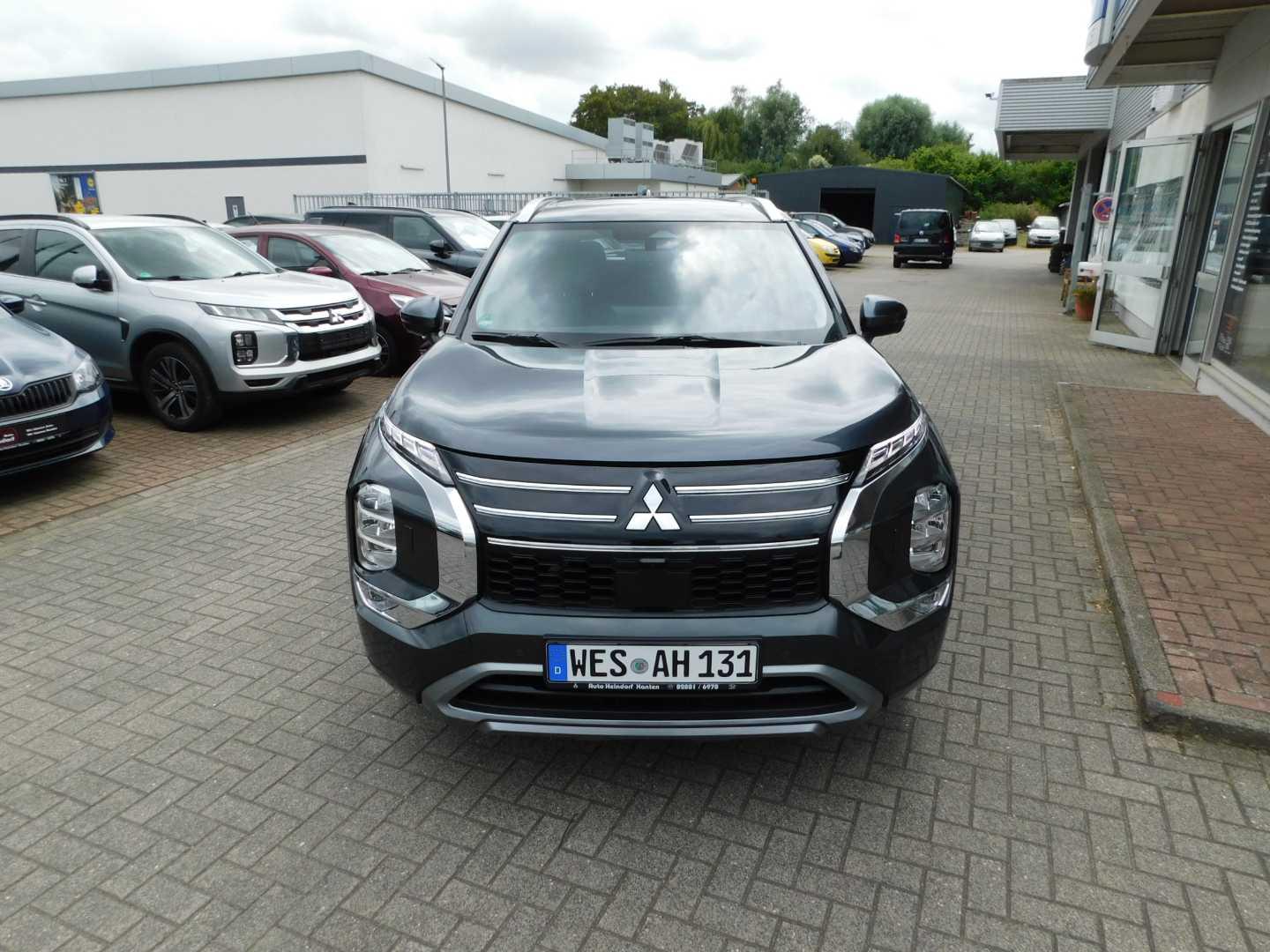 Mitsubishi Outlander 2.4L PHEV TOP 2-Farb