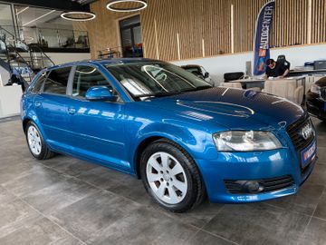 Audi A3 Sportback 1.6 Attraction *TEMPOMAT*SZHZ*KLIMA