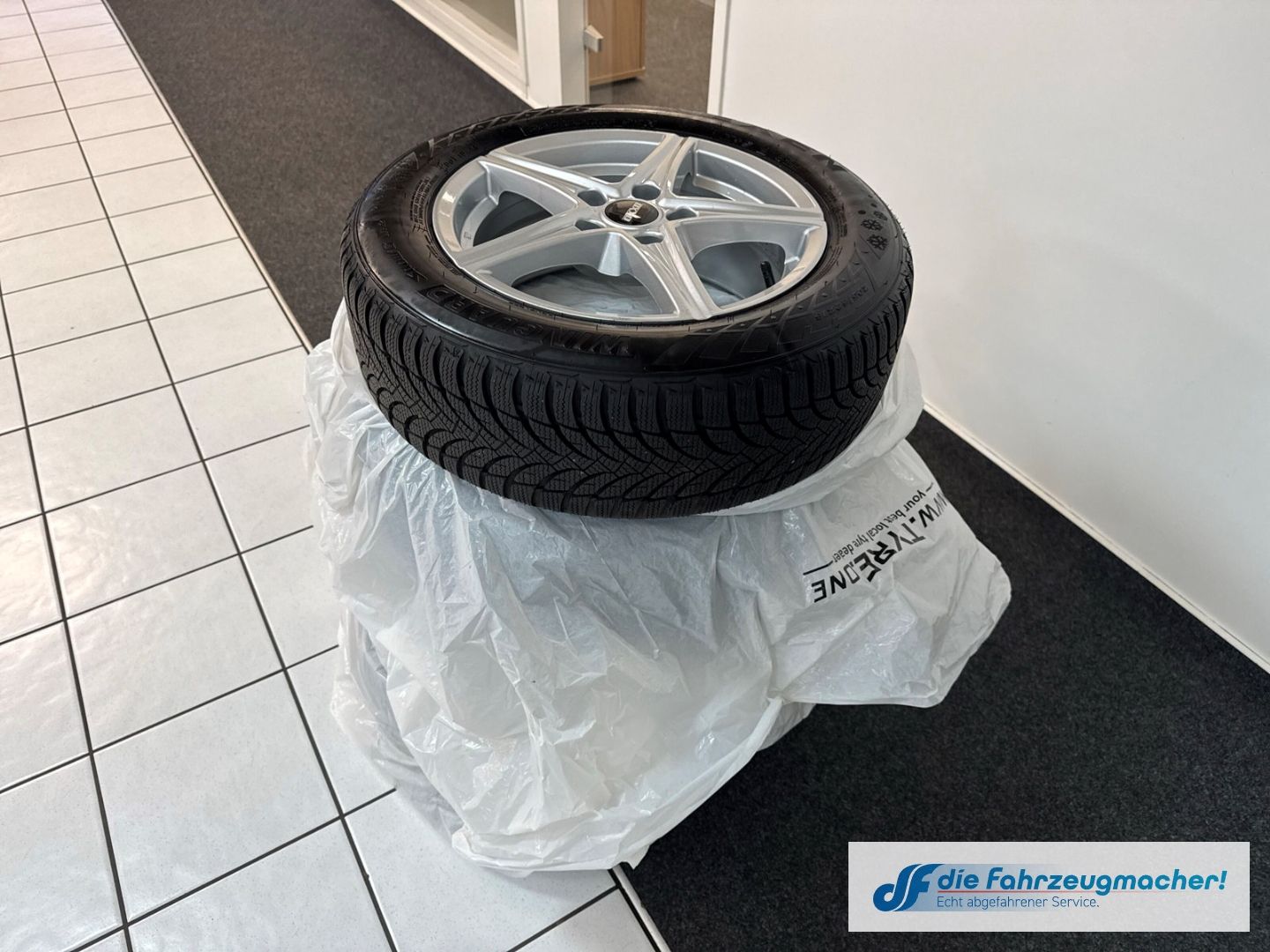 Fahrzeugabbildung Hyundai IONIQ Style Elektro Navi Soundsystem LED ACC App