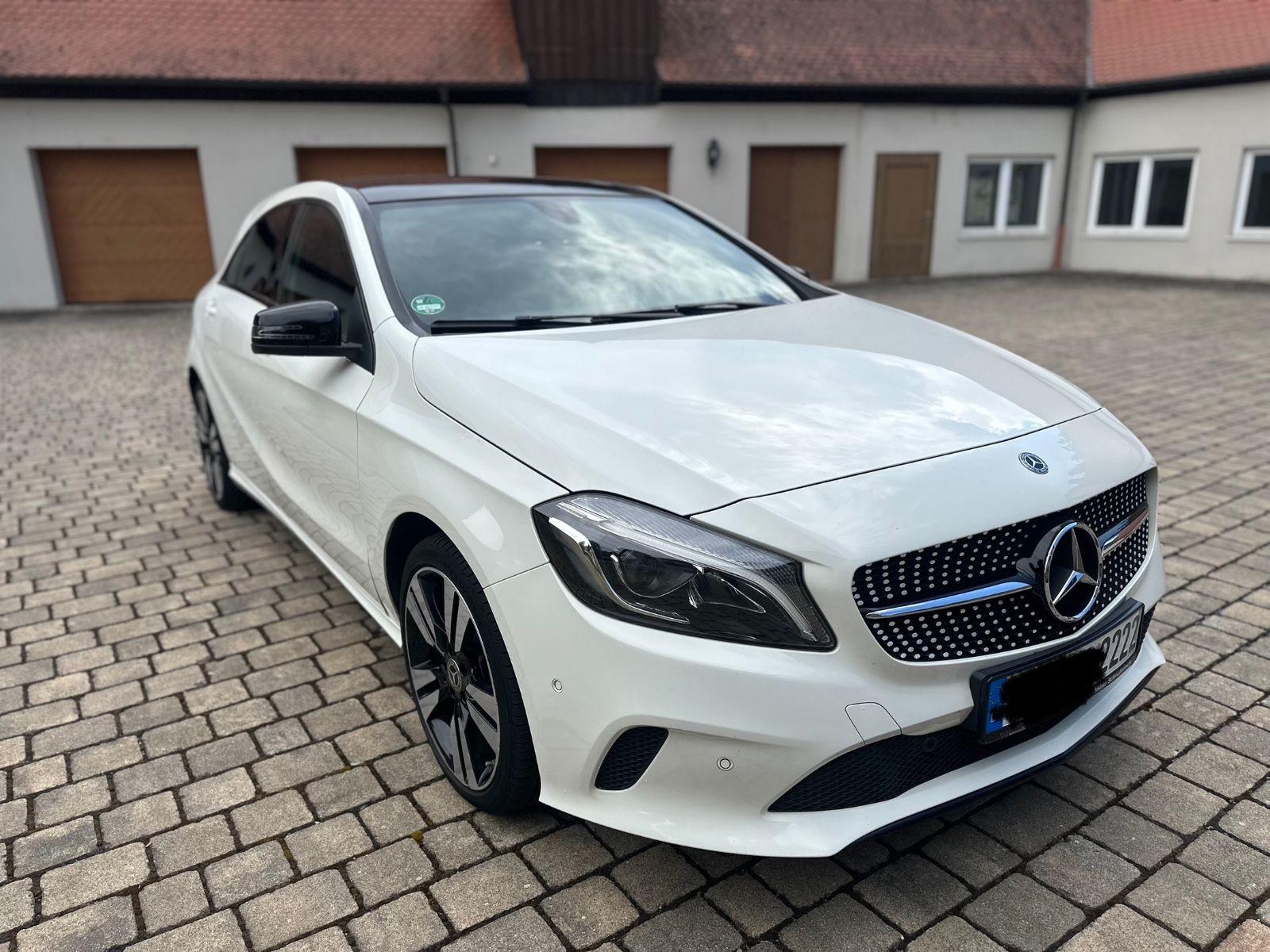 MERCEDES-BENZ A 220 A A 220 CDI / d 4Matic