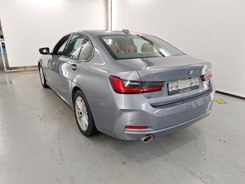 BMW 320 Facelift Aut. LED LC-Pro CarPlay Navi Klima imagem 3