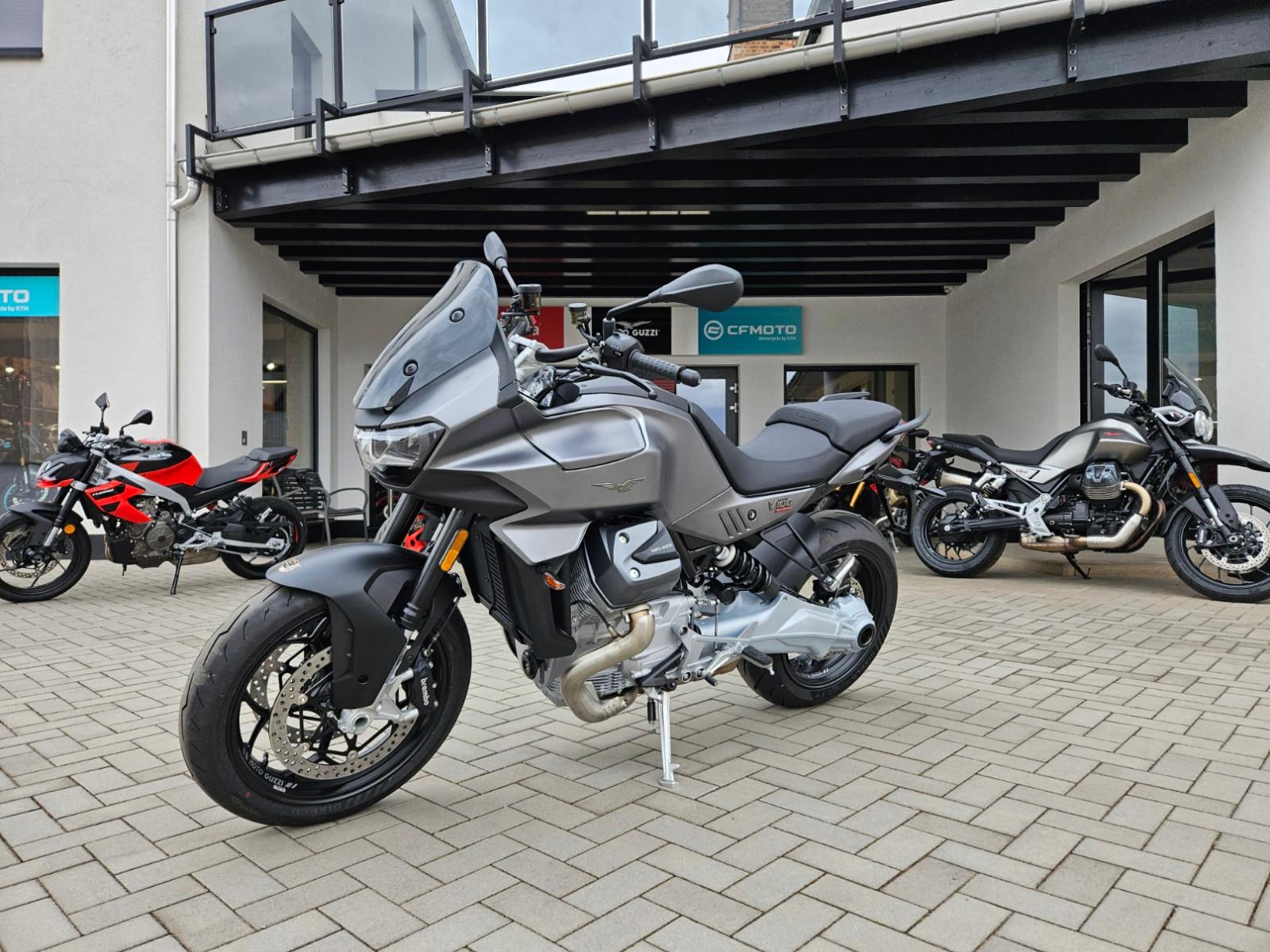 Moto Guzzi V 100 Mandello