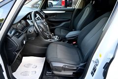 BMW 218 d Active Tourer Advantage Navi AHK LED PDC