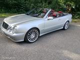 Mercedes-Benz Mercedes CLK 200 - gebrauchte Mercedes-Benz CLK 200 aus dem Jahr 2000