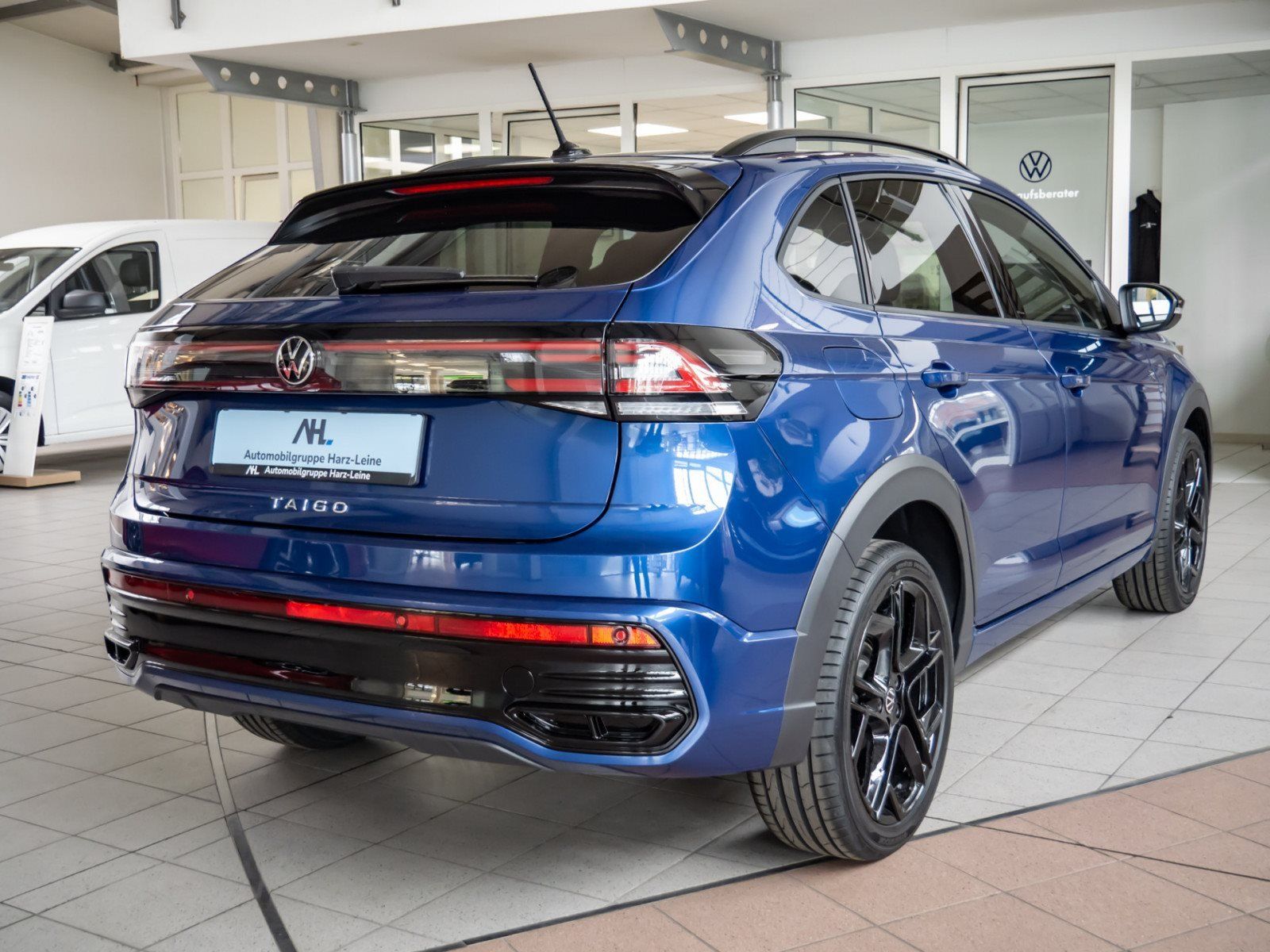 Volkswagen Taigo R-LINE TSI DSG ALU 18 AHK LED-MATRIX TRAVE foto 5