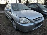 Kia Rio LS 5 Lim. - gebrauchte Kia Rio aus dem Jahr 2005