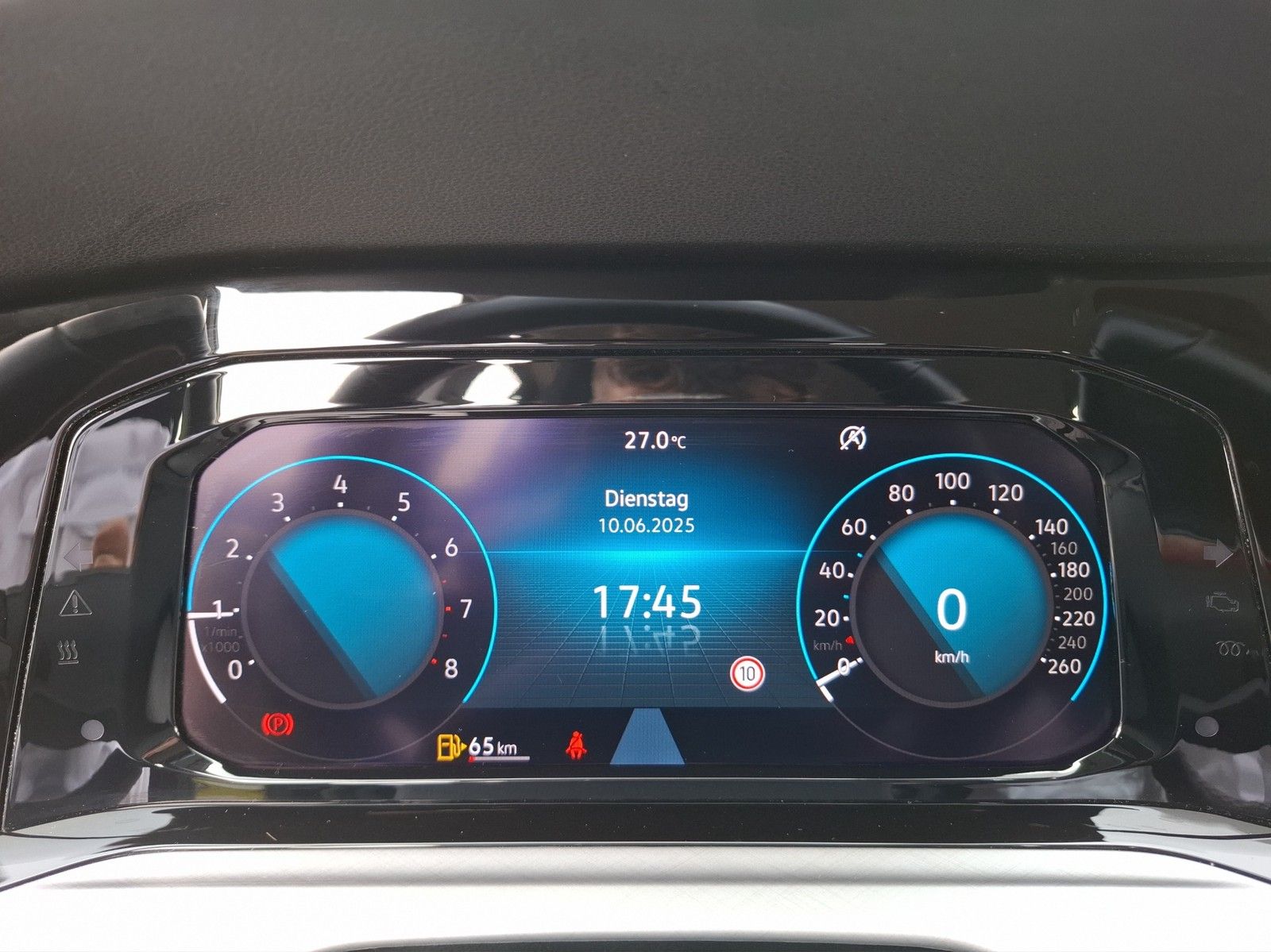 VW Golf VIII 1.5 TSI Life / KLIMA / LED / NAVI / AH - Image 12