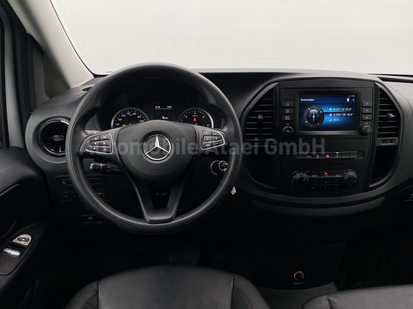 Fahrzeugabbildung Mercedes-Benz Vito Tourer Lang 114 Automatik 2xKLIMA 2146