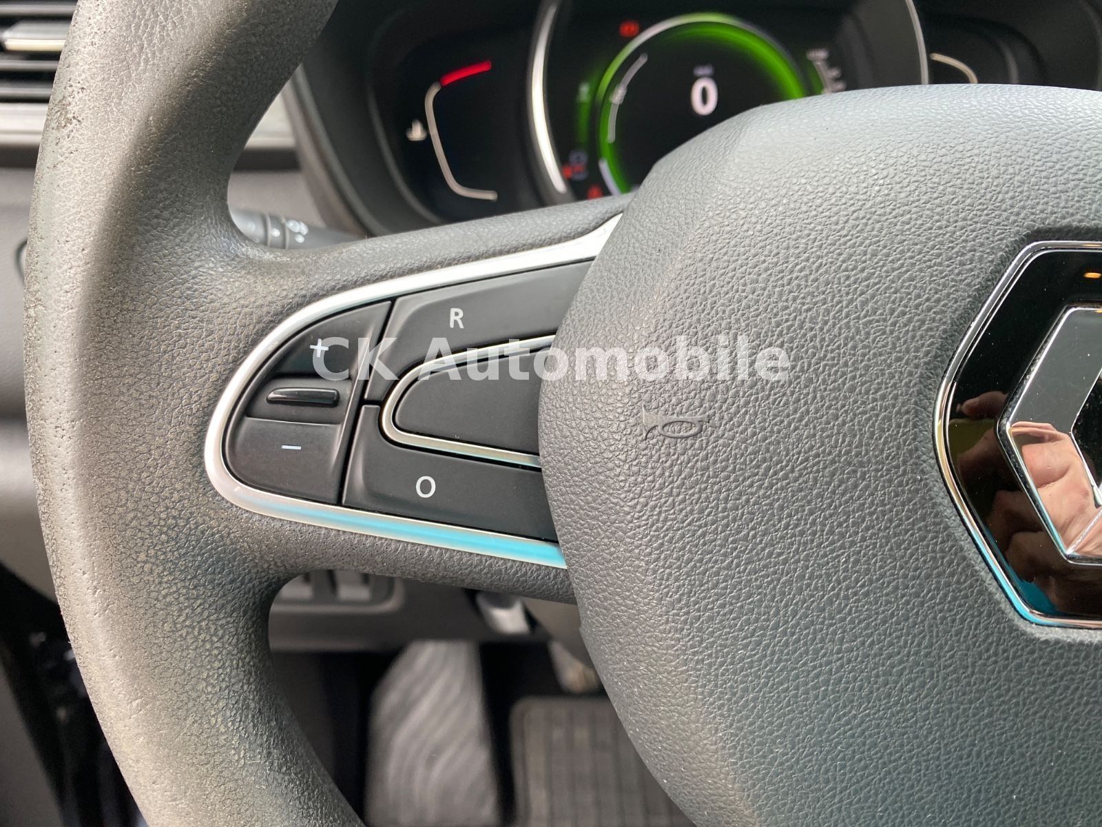 Fahrzeugabbildung Renault Kadjar Life 1.2 TCe/Klima/Tempomat/PDC/AHK