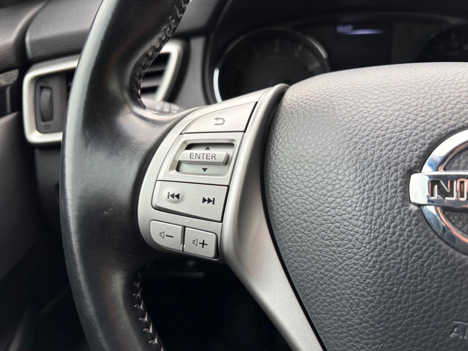 Nissan Qashqai 360° 1.6*PANO*NAVI*LED*360°-CAM*1HAND*LM