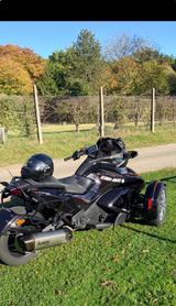 Can-Am Spyder St. Limited  - CAN-AM TRIKE