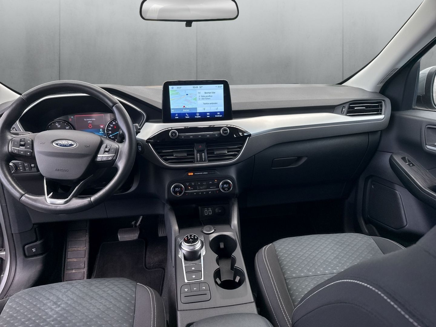 Fahrzeugabbildung Ford Kuga Plug-In Hybrid Cool & Connect AHK schwenkba