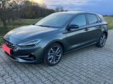 Hyundai i30 1.0 T-GDI Connect & Go Connect & Go - Hyundai i30 Connect-&-Go mit Benzin-Antrieb