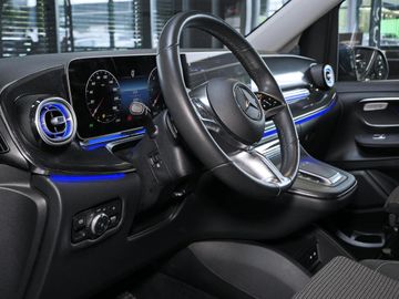 Mercedes V 220 - 9